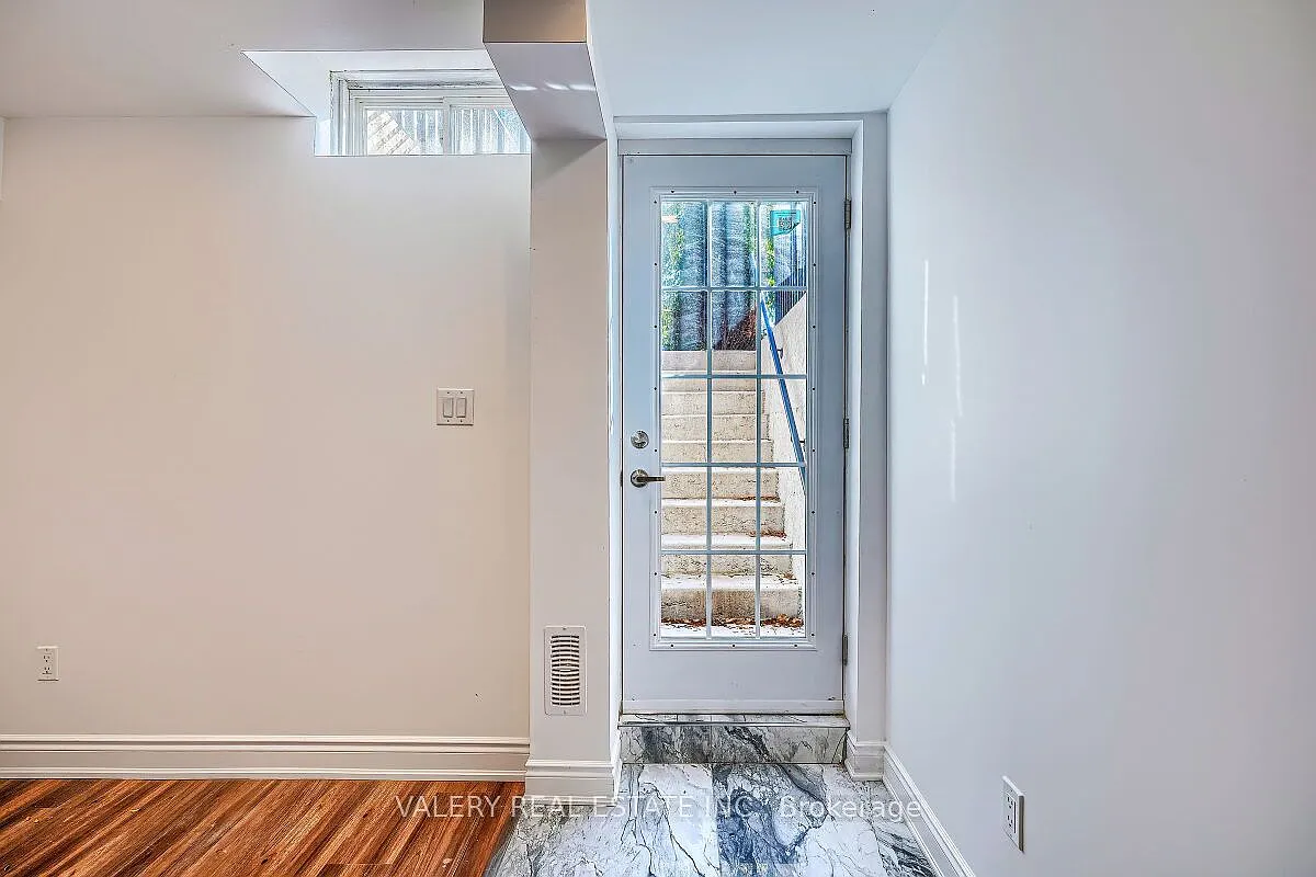 2 bed, $1,800 — Photo 4
