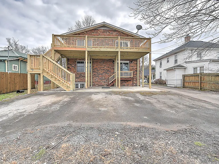 424 W Maple St #2 — Photo 32