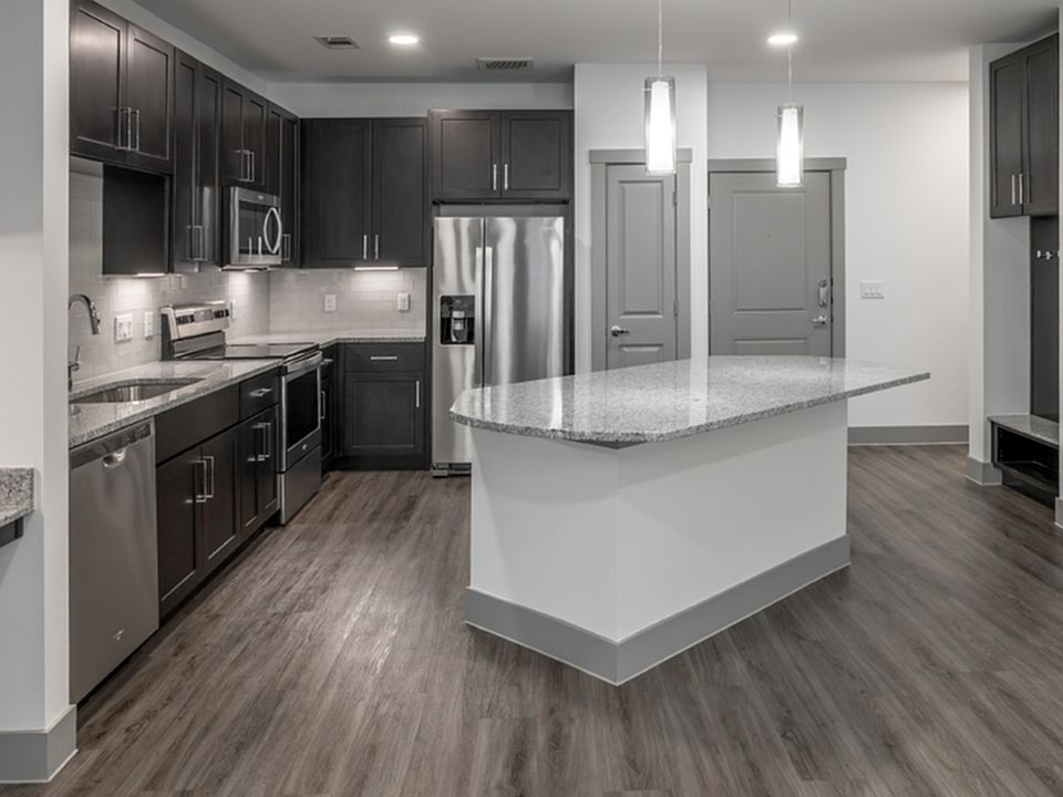 B2 Spacious Kitchen