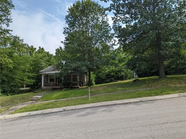 414 W Market St, Warrensburg, MO 64093