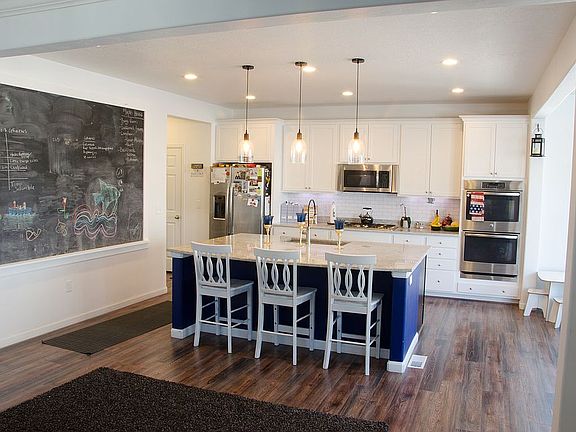 3rd image of 74 N Trident Maple Dr