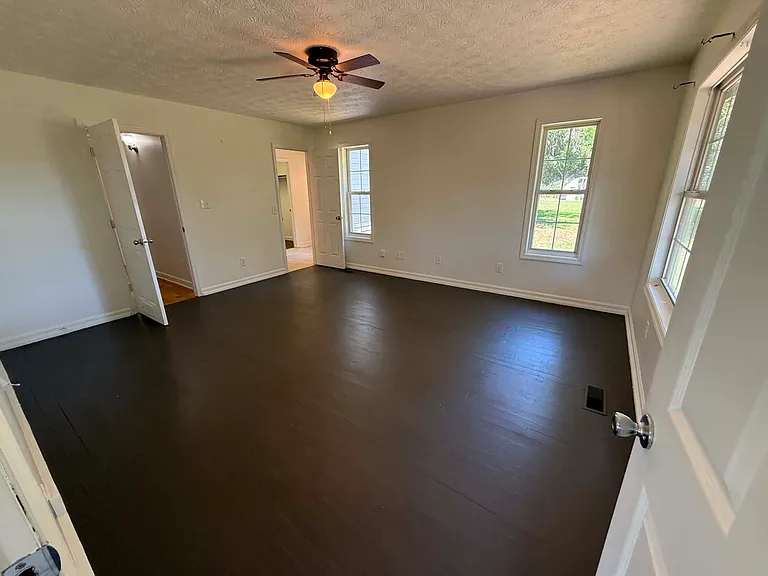 6660 Mooresville Rd — Photo 15