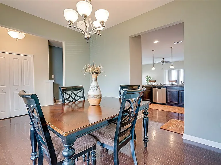 1304 Cozart St #317 — Photo 12