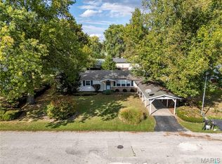 102 Carroll Dr, Clarksville, MO