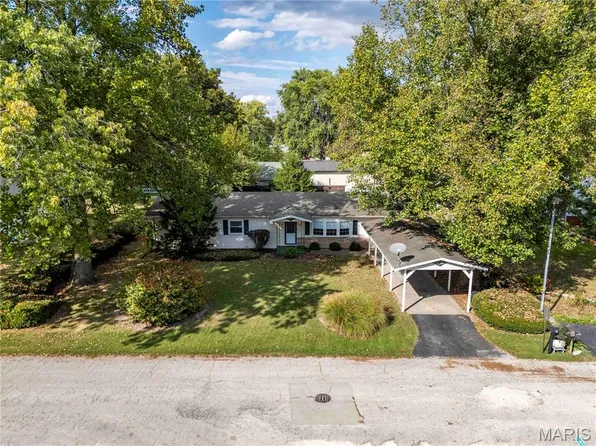 102 Carroll Dr, Clarksville, MO 63336