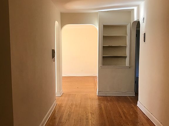 4th image of 5300 32nd Ave