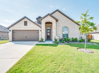 618 Roscoe Dr, Midlothian, TX 76065