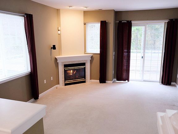 3rd image of 2090 132nd Ave SE APT 902
