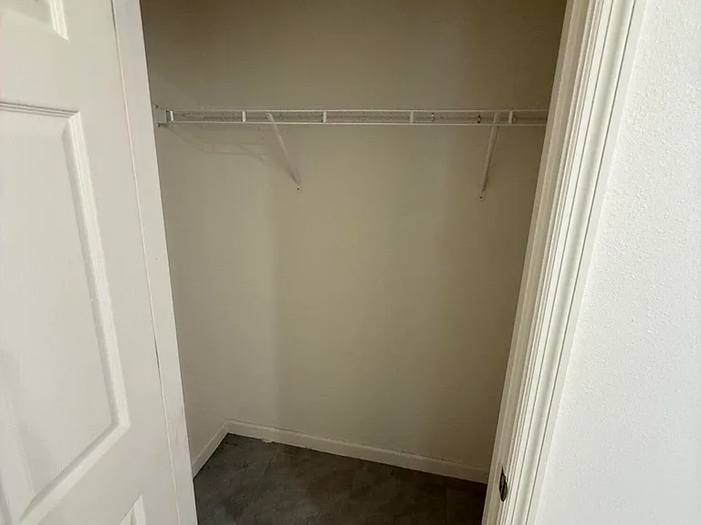4422 Talbot Blvd — Photo 15