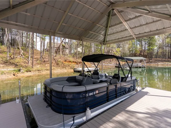 102 N Wynward Pointe Dr, Salem, SC 29676