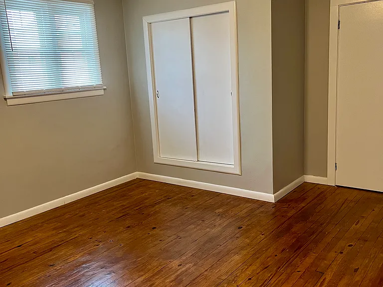 625 Miller St — Photo 11