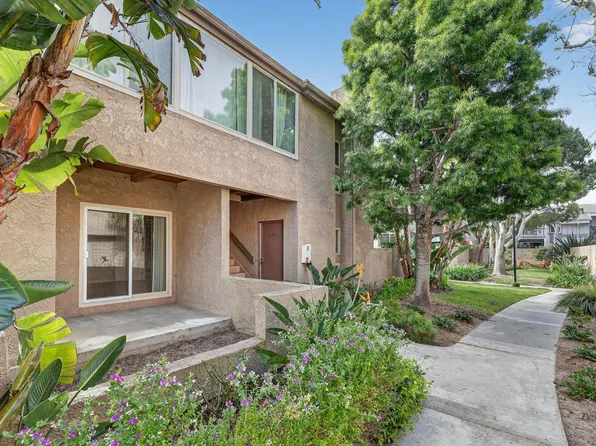 16911 Bluewater Ln, Huntington Beach, CA 92649