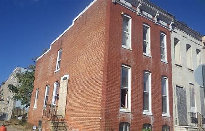 2nd image of 242 S Gilmor St