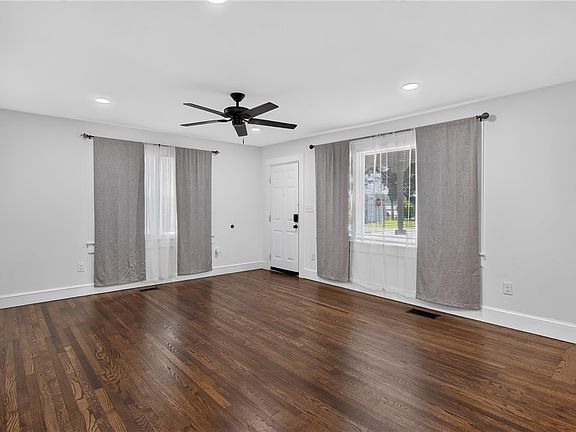 4th image of 115 Pelfrey St