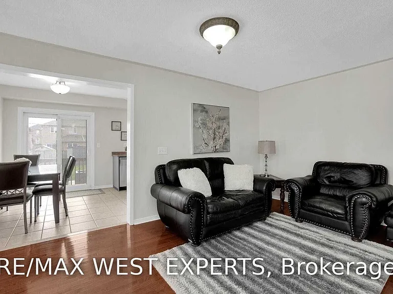 18 Forest Gate Ave — Photo 8