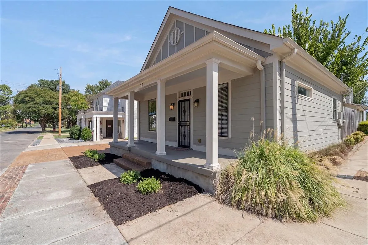 70 N Rembert St — Photo 1