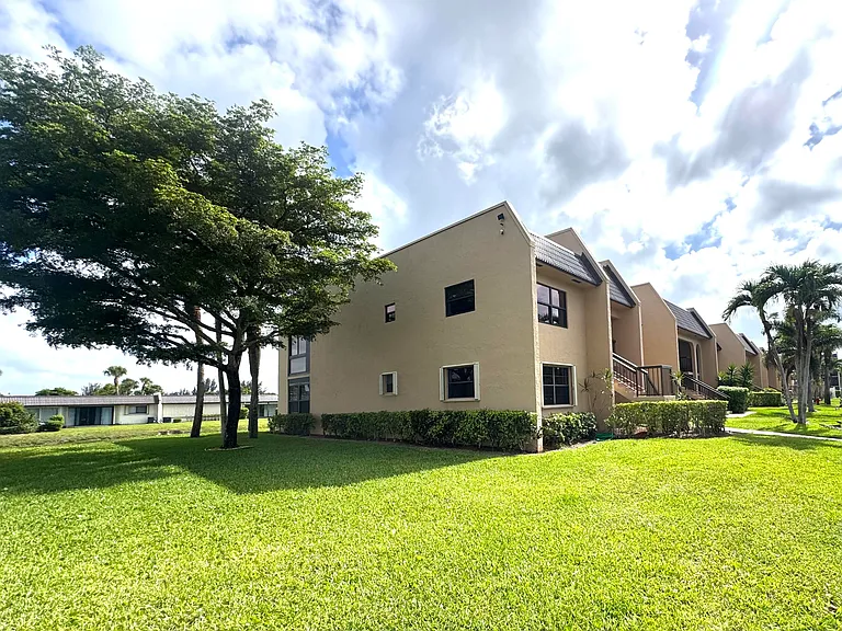 130 Lake Nancy Dr #101 — Photo 31