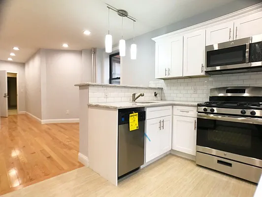 Rented by Bohemia Realty Group | media 8