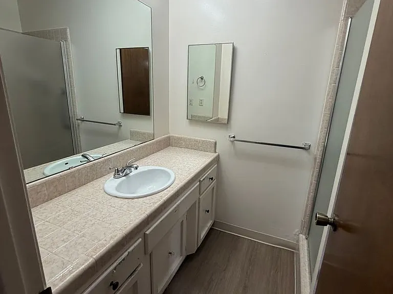 1839 E Vassar Dr — Photo 10