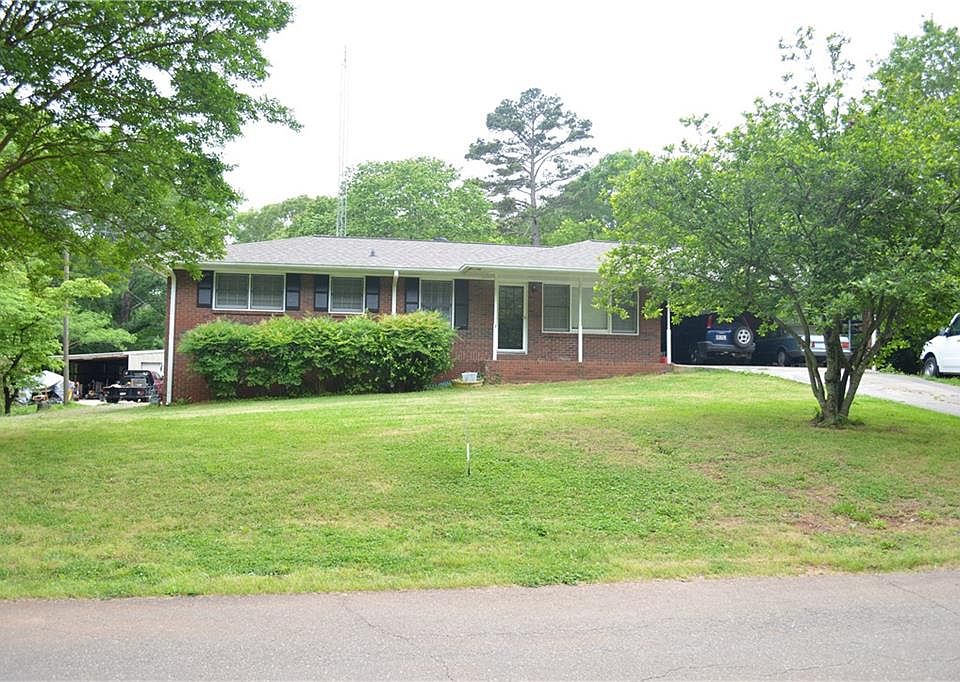 1st image of 750 Green Dr