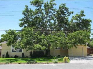 635 Hunter Lake Dr, Reno, NV 89509