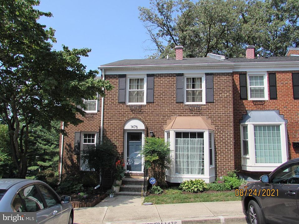 1st image of 1476 Carlyle Ct #111