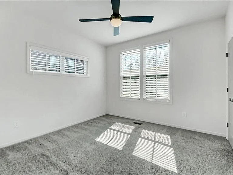 900 Brees Ct — Photo 18