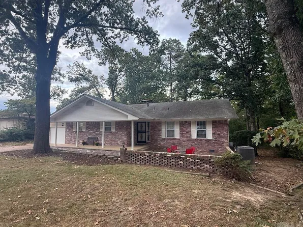 1309 Crest Cir, Benton, AR 72015