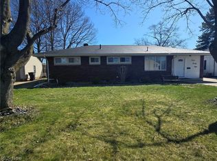 1228 Sarkies Dr NE, Warren, OH 44483
