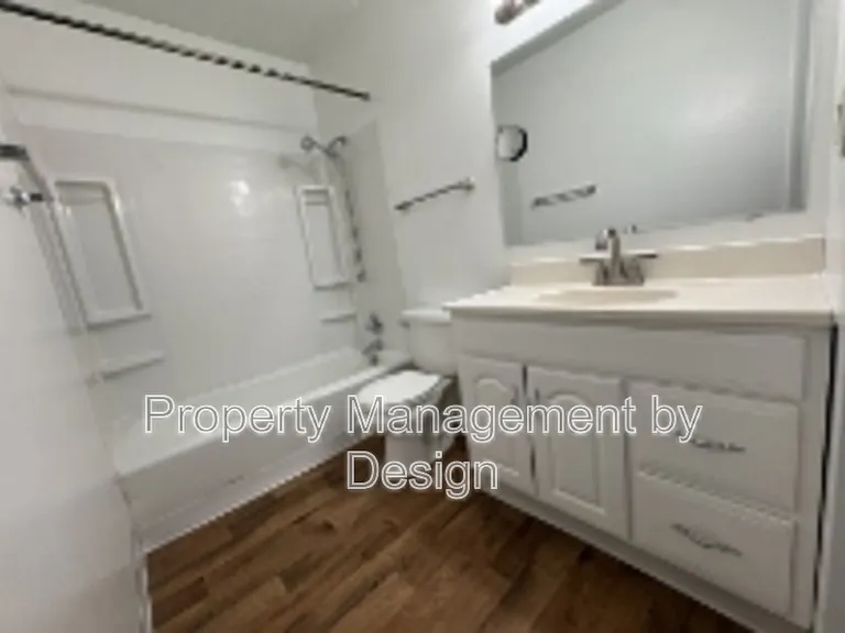 1039 5th St #7 — Photo 8