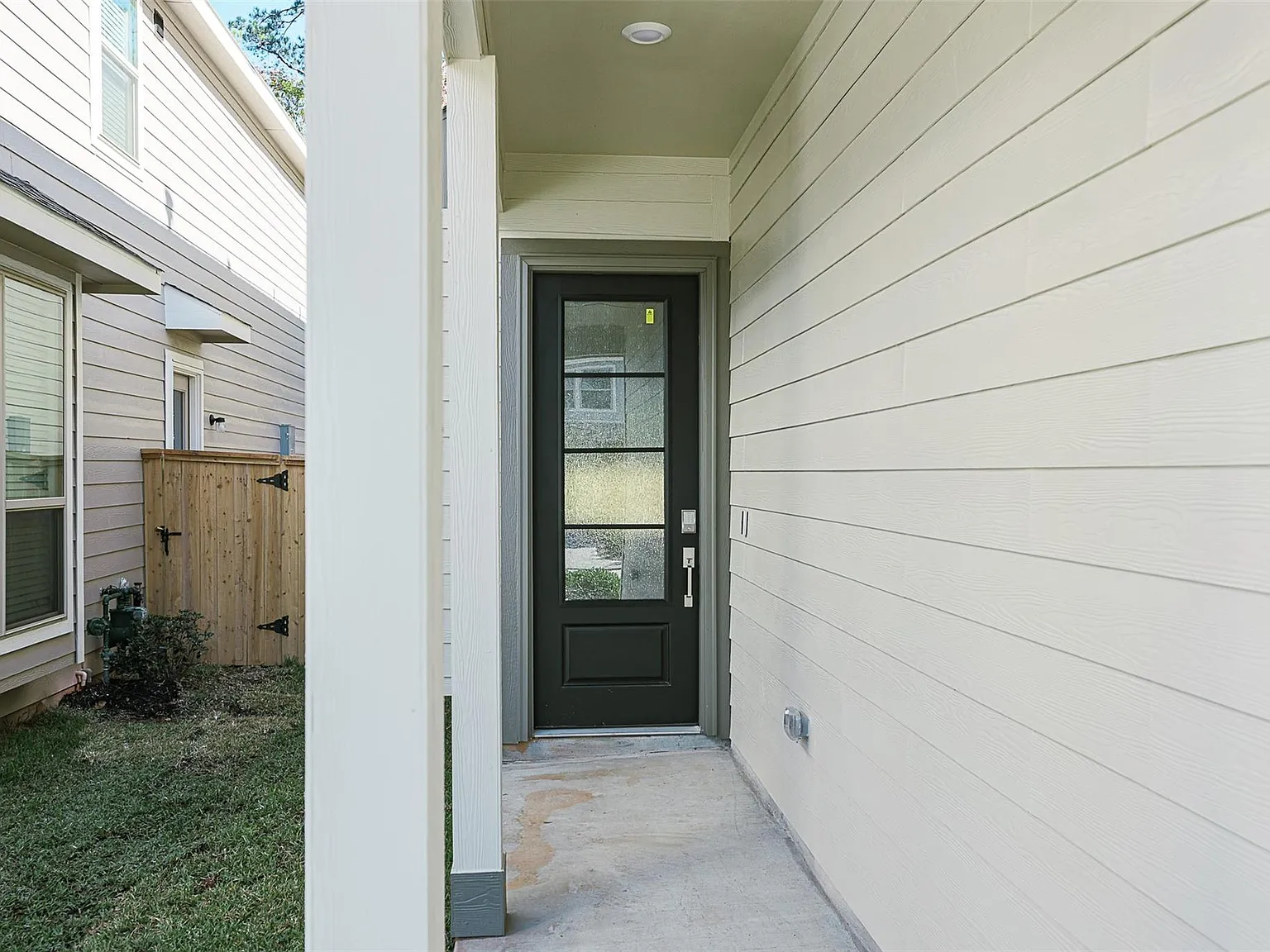 3 bed, 2.5 bath, 1828 sqft, $2,200 — Photo 4