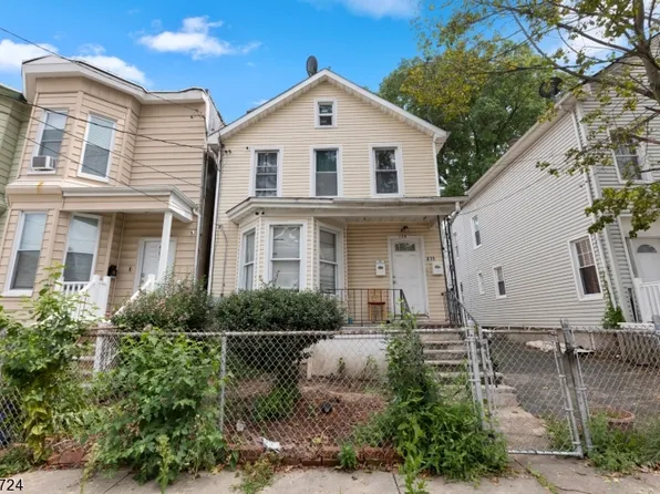 419 Linden St, Elizabeth City, NJ 07201