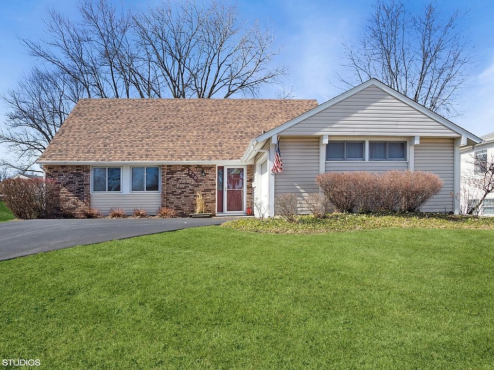 1st image of 210 Aspen Dr