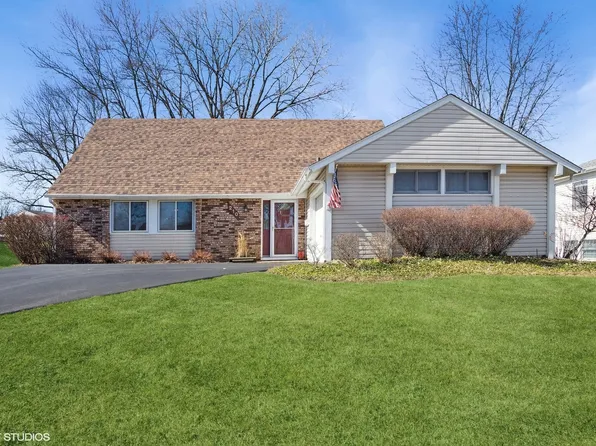210 Aspen Dr, Schaumburg, IL 60194