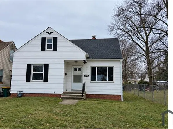5185 Anthony St, Maple Heights, OH 44137