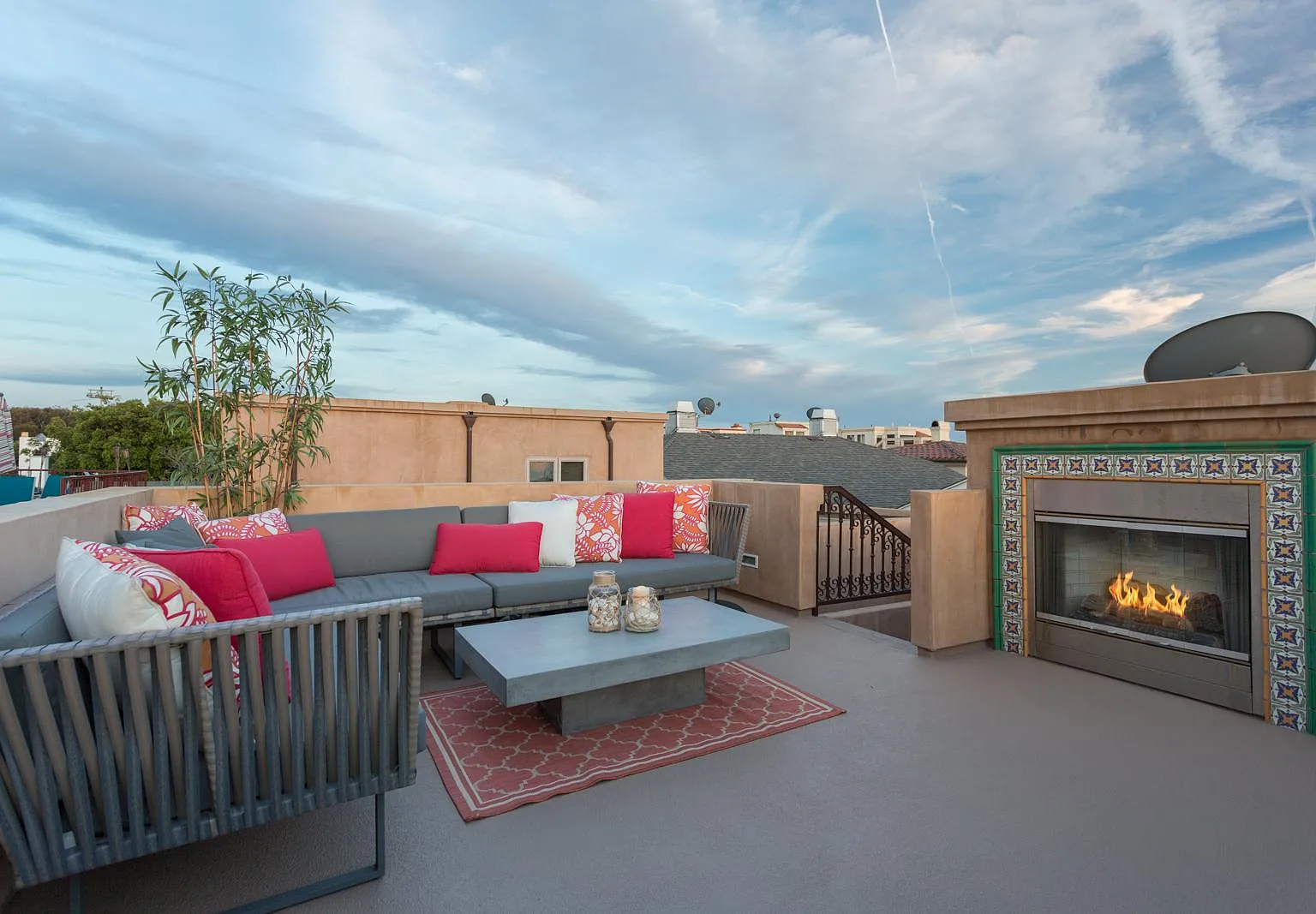 3 bed, 3.5 bath, 2100 sqft, $12,590 — Photo 4