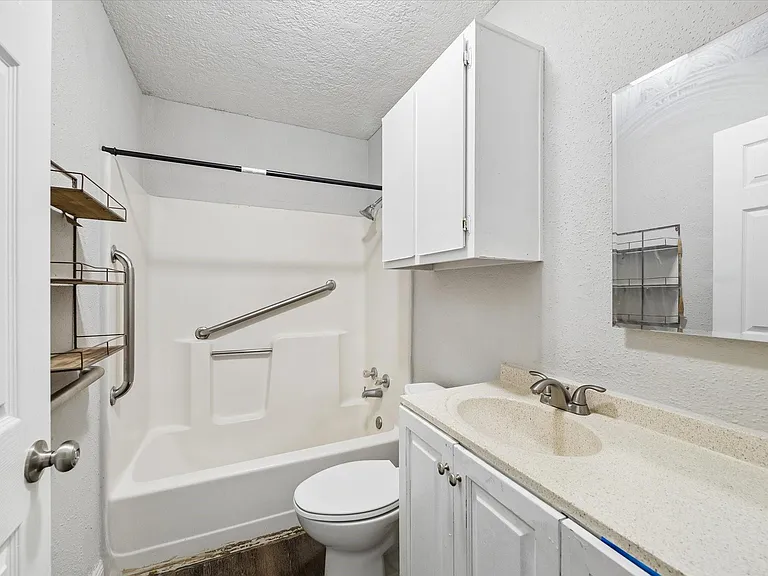 21197 Live Oak St — Photo 9