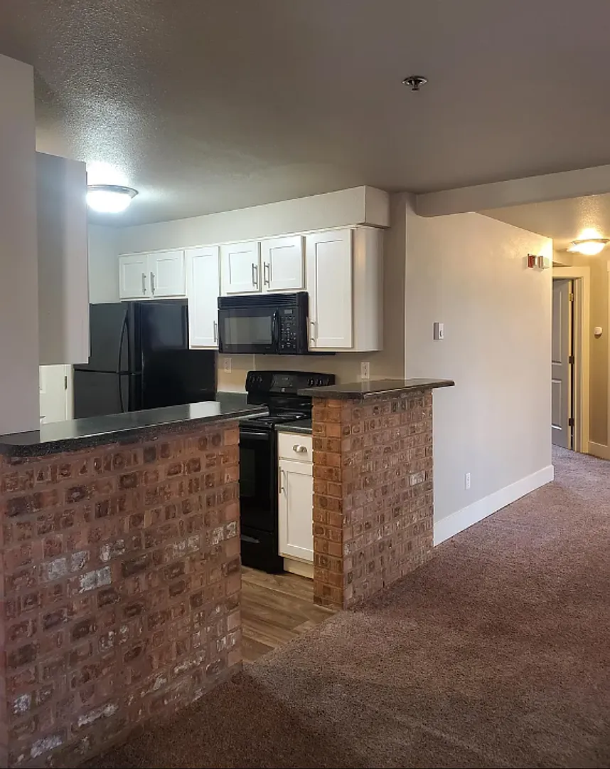 Meridian Terrace Apartments — Photo 2