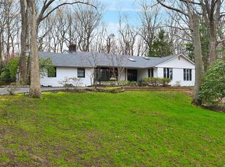 26 Brookfield Rd, Northport, NY 11768