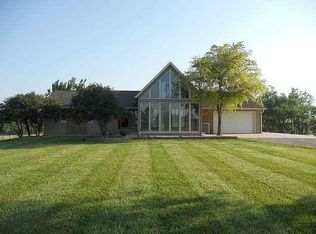 8040 SW 53rd St, Topeka, KS 66610