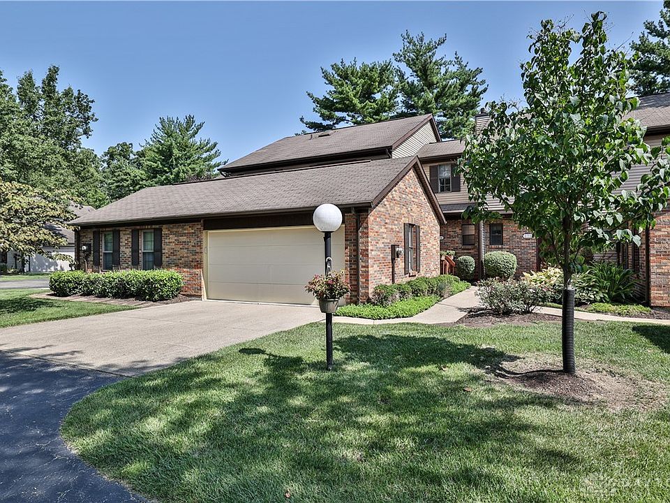 1st image of 272 Carriage Circle Dr #2
