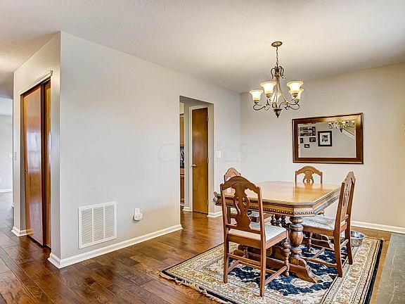4th image of 348 Thomas Ln