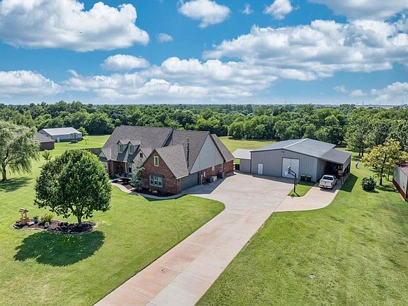 2nd image of 8277 Rockcliff Way