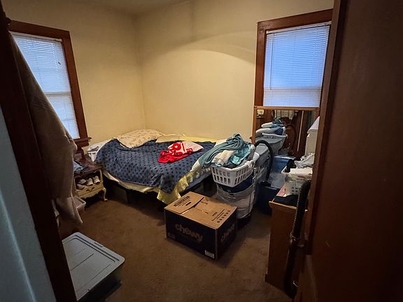 3rd image of 512 N Nye Ave