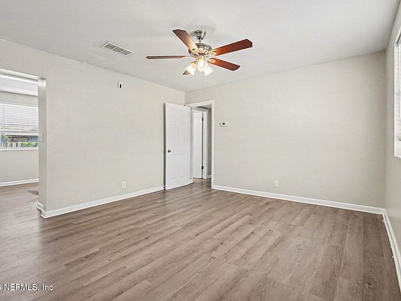 5th image of 11325 SOFORENKO Drive