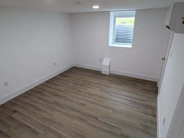 212 Joslen Blvd — Photo 11