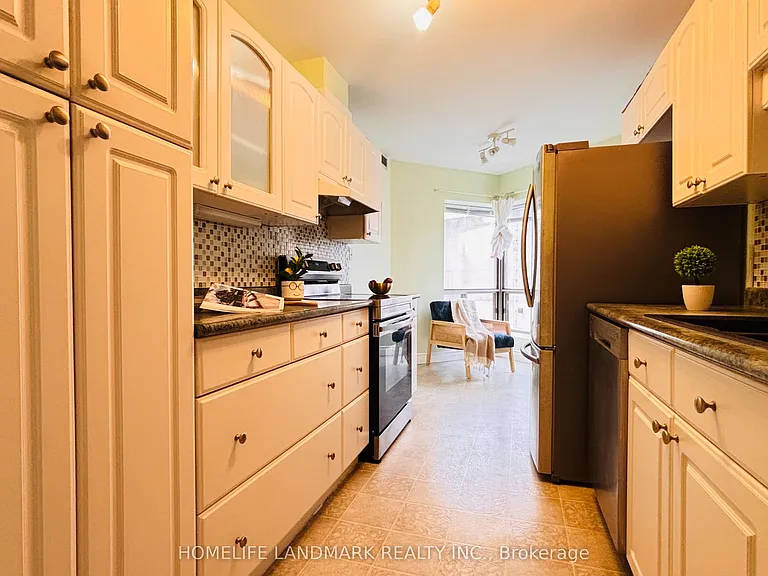 300 Keats Way #207 — Photo 23