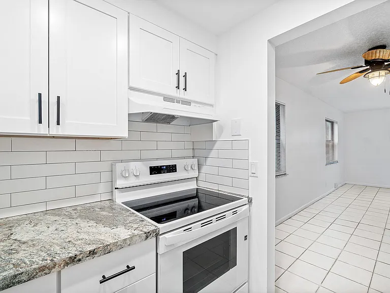 626 N Federal Hwy #3 — Photo 7