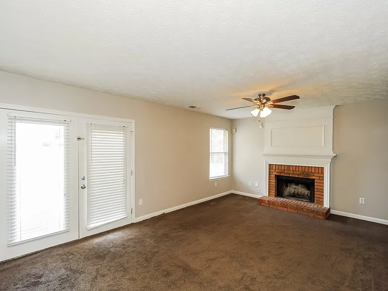 375 Birchmere Close SW — Photo 11