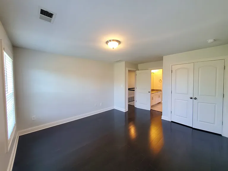 3260 Beacon St — Photo 22